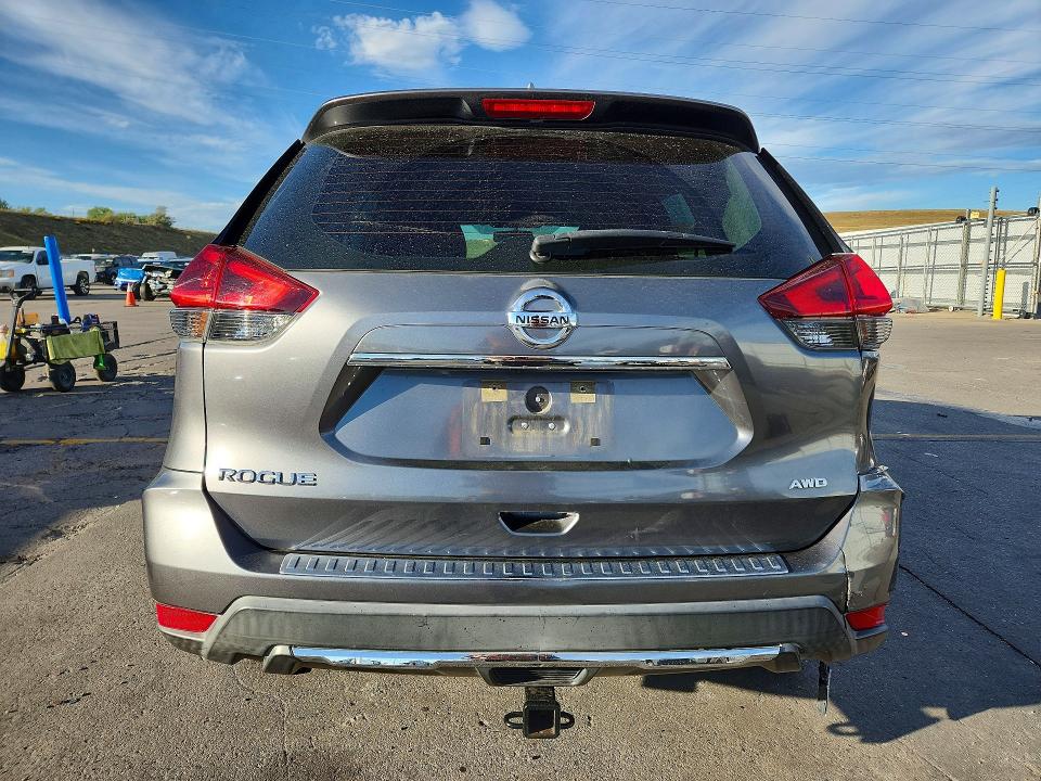 2018 Nissan Rogue მანქანა იყიდება აუქციონზე, vin: KNMAT2MV4JP503777, აუქციონის ნომერი: 69013646
