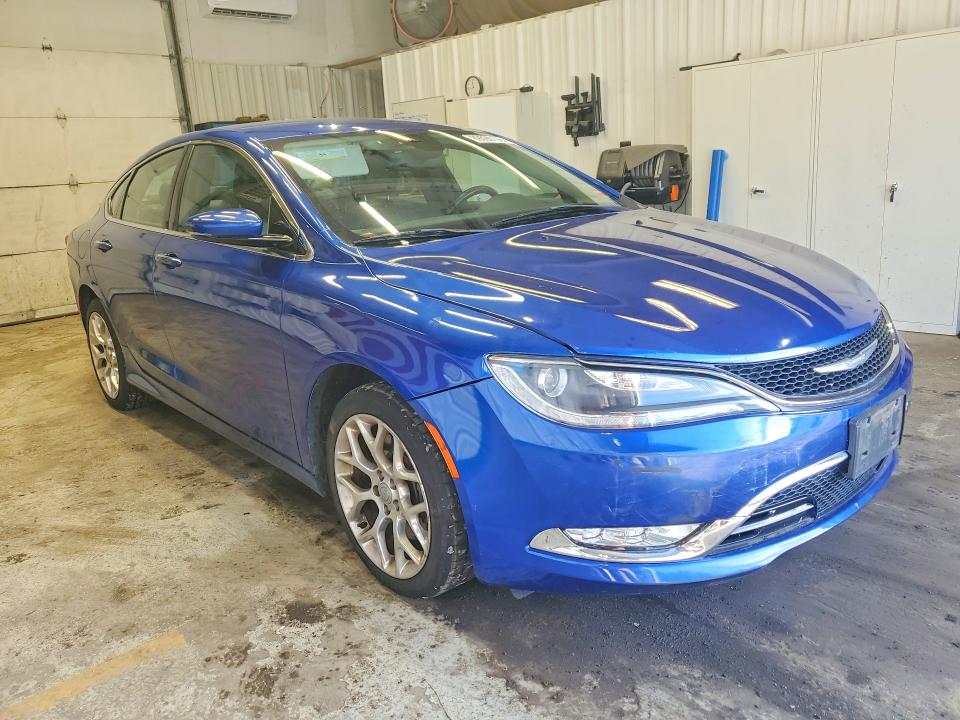 69590106 :رقم المزاد ، 1C3CCCEGXFN610516 vin ، 2015 Chrysler 200 مزاد بيع