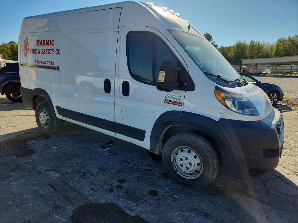 70282496 :رقم المزاد ، 3C6TRVBG8LE102403 vin ، 2020 Ram Promaster 1500 مزاد بيع