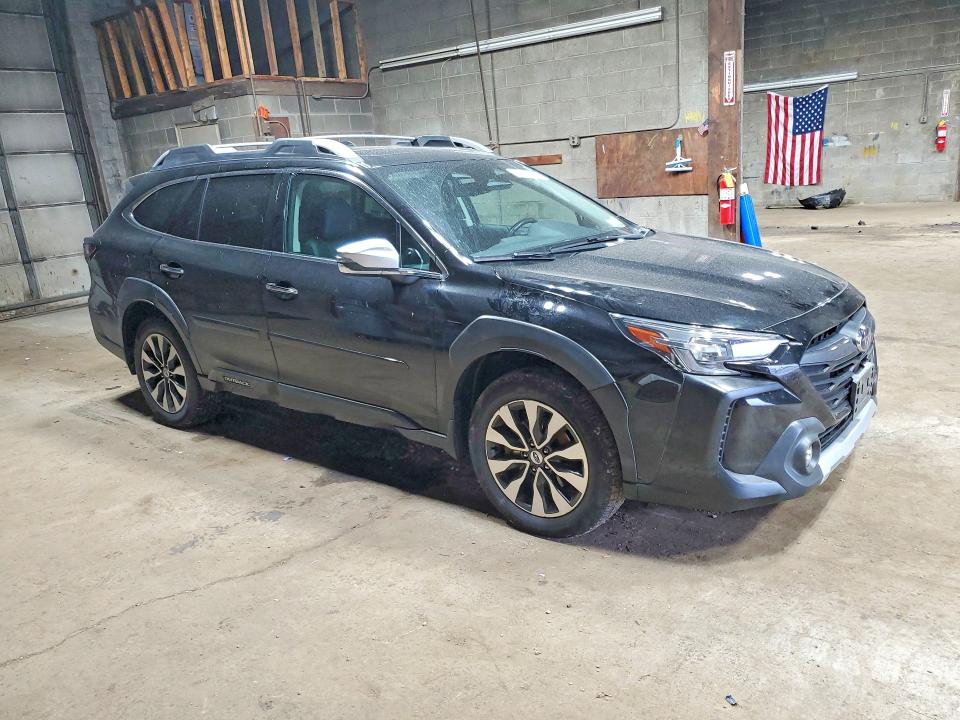 69335896 :رقم المزاد ، 4S4BTGPD1P3146221 vin ، 2023 Subaru Outback مزاد بيع