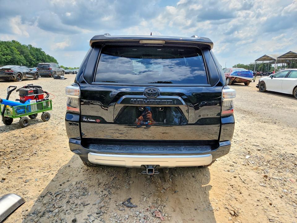 67120456 :رقم المزاد ، JTERU5JR3N6030275 vin ، 2022 Toyota 4runner مزاد بيع