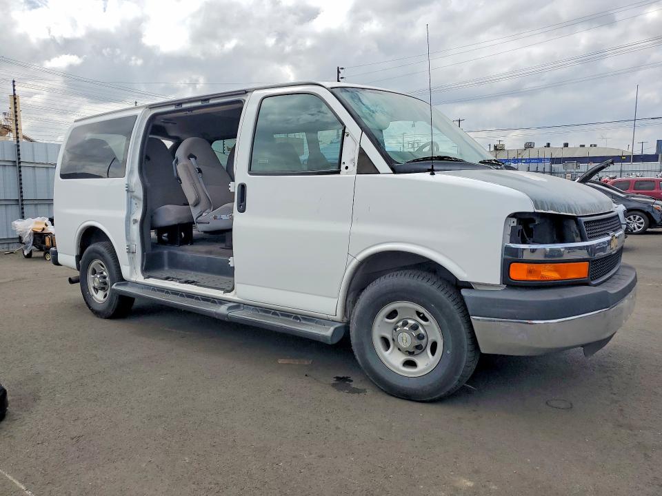 2015 Chevrolet Express G2500 მანქანა იყიდება აუქციონზე, vin: 1GBWGRFF3F1226692, აუქციონის ნომერი: 69806016