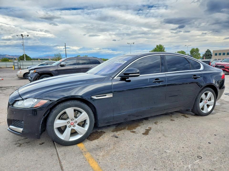 Aukcja sprzedaży 2018 Jaguar Xf, vin: SAJBR4FX4JCY70152, numer aukcji: 68182036
