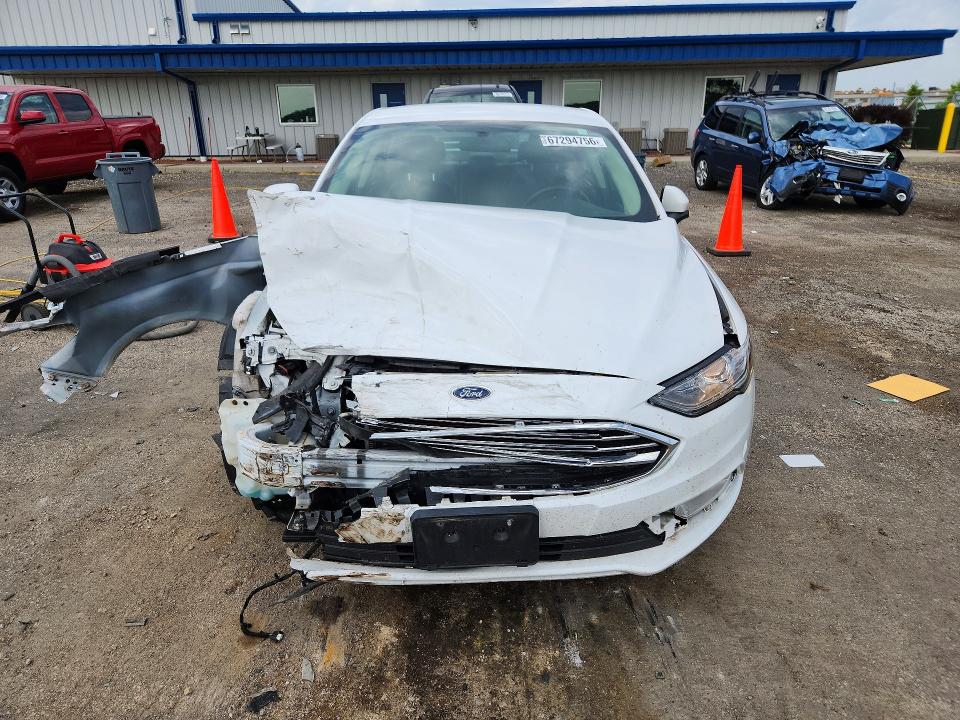 67294756 :رقم المزاد ، 3FA6P0HDXJR135099 vin ، 2018 Ford Fusion مزاد بيع