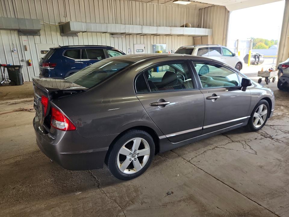 70647746 :رقم المزاد ، 19XFA1F64AE064222 vin ، 2010 Honda Civic مزاد بيع