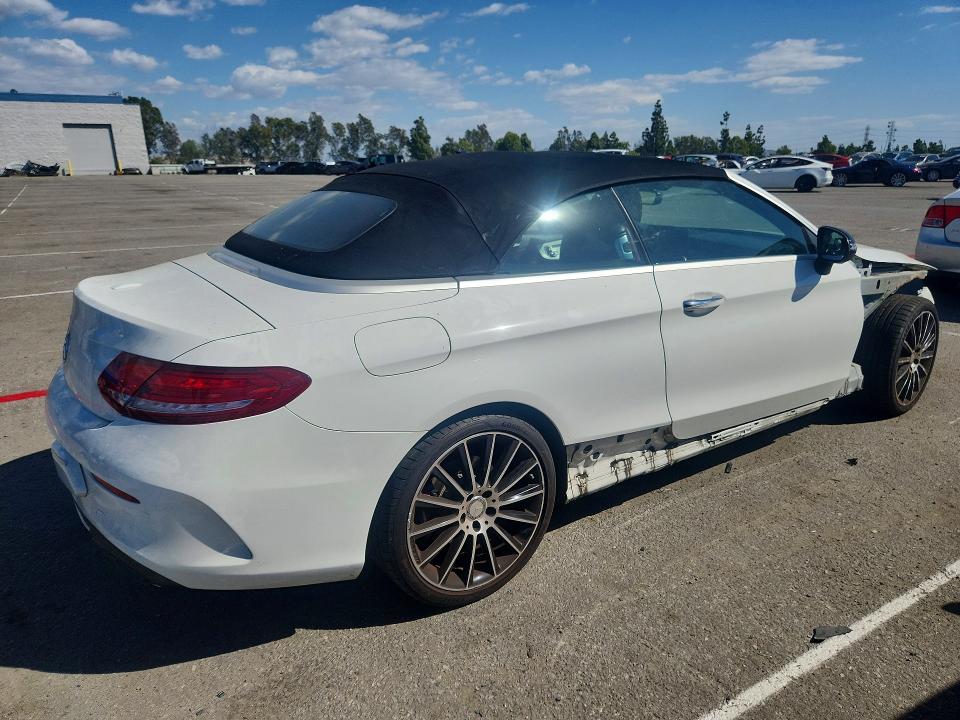 70695276 :رقم المزاد ، WDDWK4JB5HF424011 vin ، 2017 Mercedes-benz C مزاد بيع