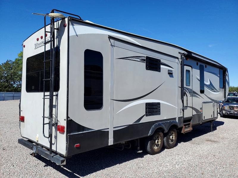 68636246 :رقم المزاد ، 4YDF30525FA740963 vin ، 2015 Keystone Montana مزاد بيع