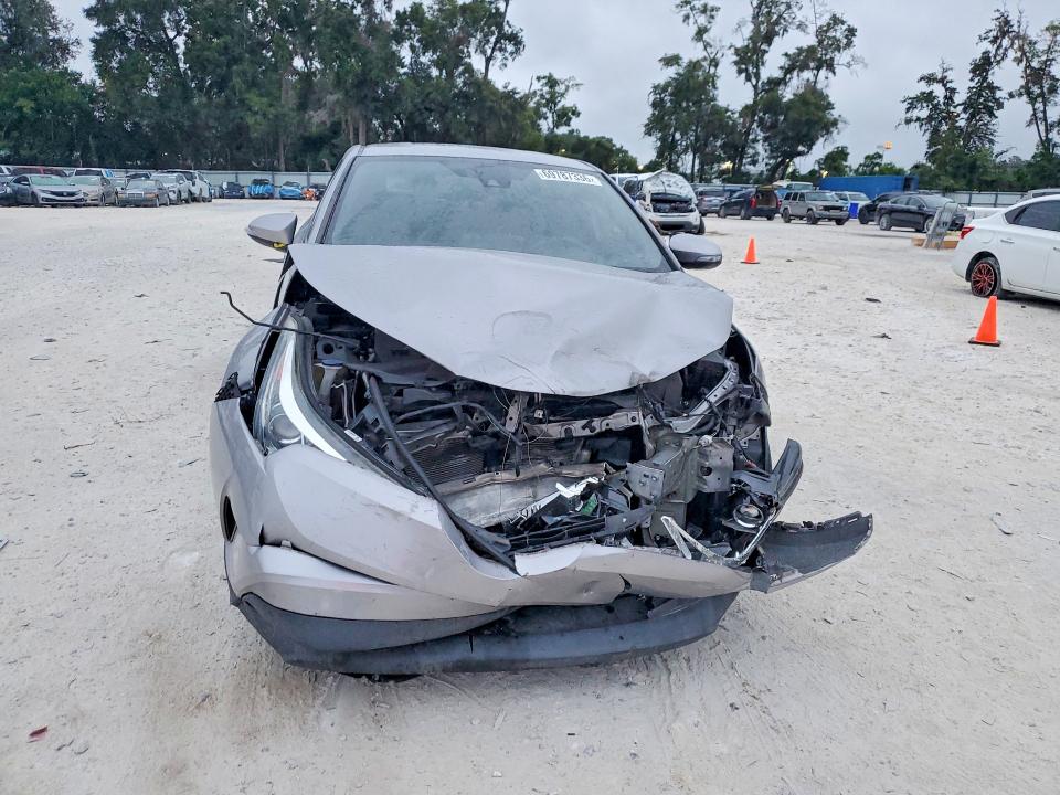 69787336 :رقم المزاد ، NMTKHMBX3KR078449 vin ، 2019 Toyota C-hr مزاد بيع