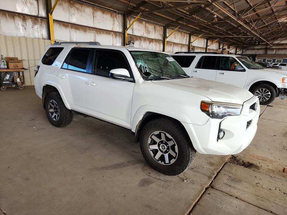 68853286 :رقم المزاد ، JTEBU5JR5J5583866 vin ، 2018 Toyota 4runner مزاد بيع