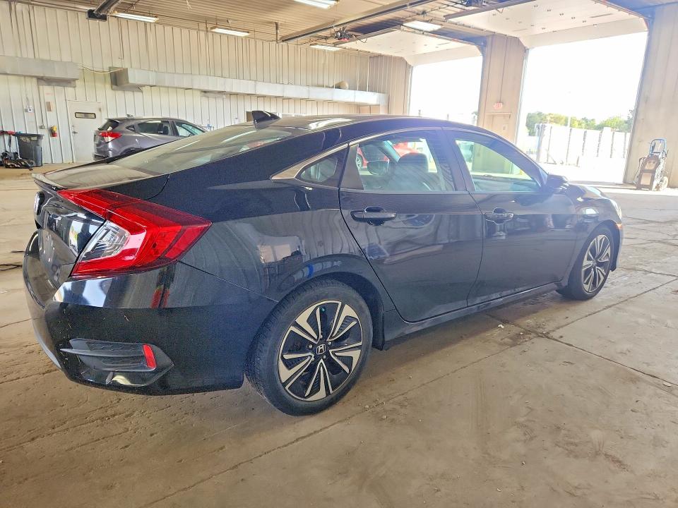2017 Honda Civic მანქანა იყიდება აუქციონზე, vin: 19XFC1F79HE014817, აუქციონის ნომერი: 70609736