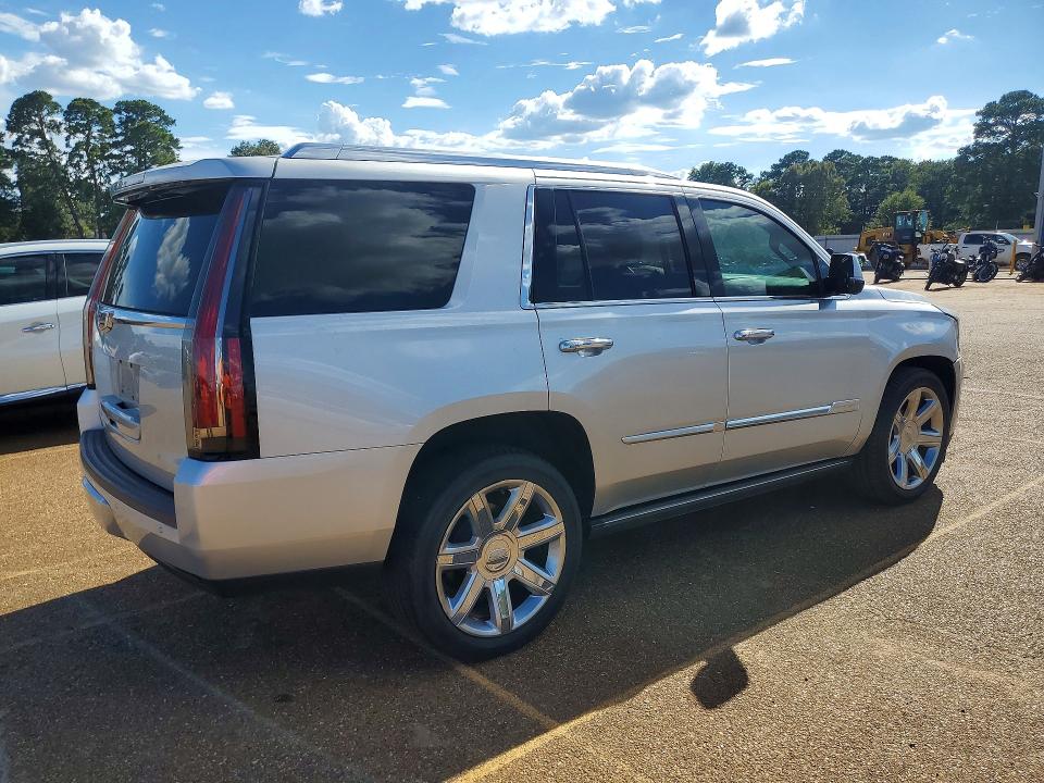 2015 Cadillac Escalade მანქანა იყიდება აუქციონზე, vin: 1GYS3NKJ7FR555318, აუქციონის ნომერი: 66214726