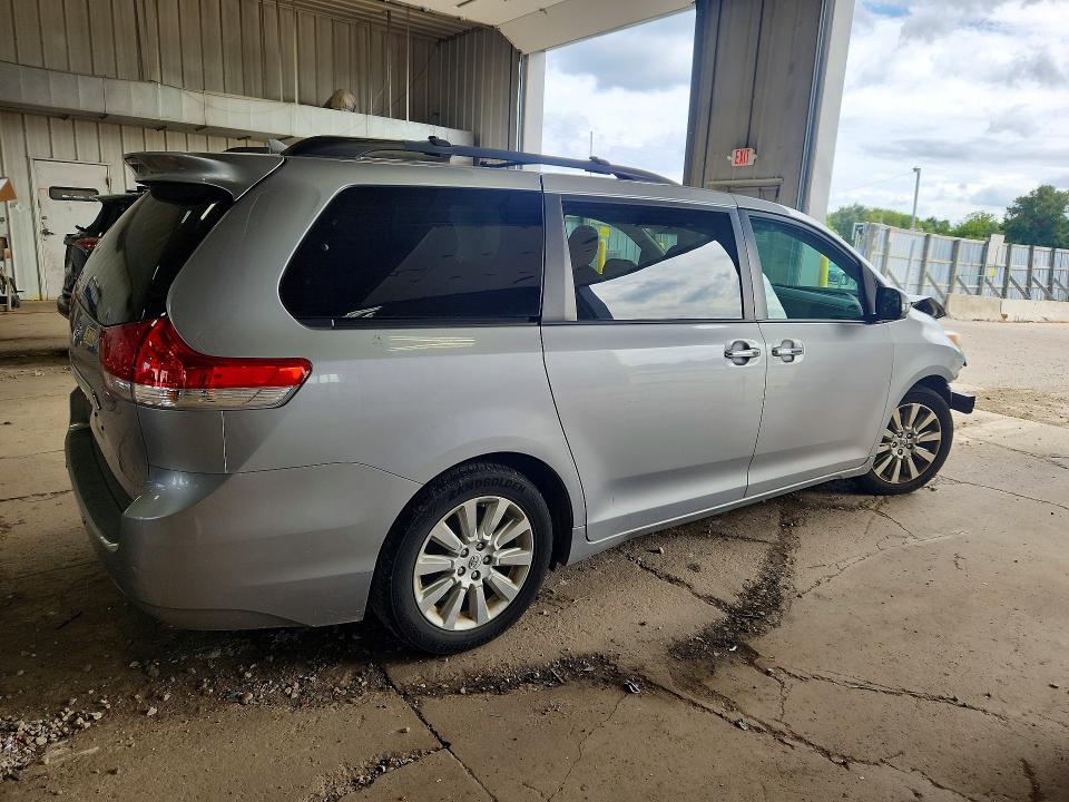 Продажа на аукционе авто 2014 Toyota Sienna, vin: 5TDYK3DC0ES442851, номер лота: 66853386