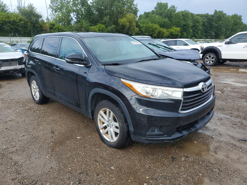 67818026 :رقم المزاد ، 5TDZARFH8FS015082 vin ، 2015 Toyota Highlander مزاد بيع