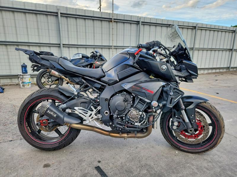69490906 :رقم المزاد ، JYARN48E1HA000221 vin ، 2017 Yamaha Fz10 مزاد بيع