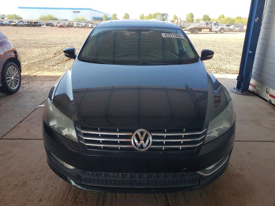 67511256 :رقم المزاد ، 1VWCN7A36EC075630 vin ، 2014 Volkswagen Passat مزاد بيع