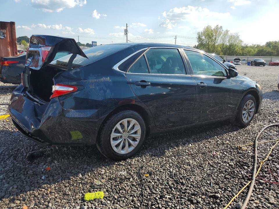 69017606 :رقم المزاد ، 4T1BF1FK7HU648778 vin ، 2017 Toyota Camry مزاد بيع