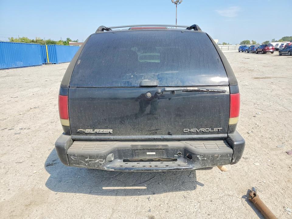 2002 Chevrolet Blazer მანქანა იყიდება აუქციონზე, vin: 1GNCT18W42K232618, აუქციონის ნომერი: 67962636