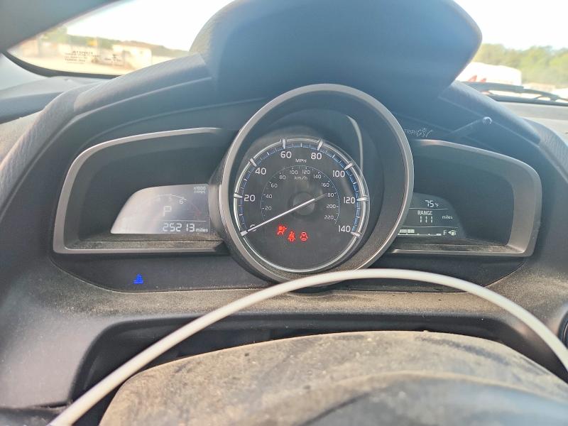 68492576 :رقم المزاد ، 3MYDLBYV9KY518963 vin ، 2019 Toyota Yaris مزاد بيع