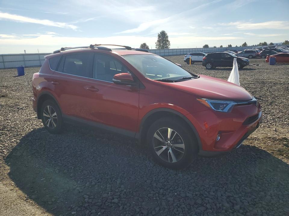70103976 :رقم المزاد ، 2T3RFREV2HW678982 vin ، 2017 Toyota Rav4 مزاد بيع