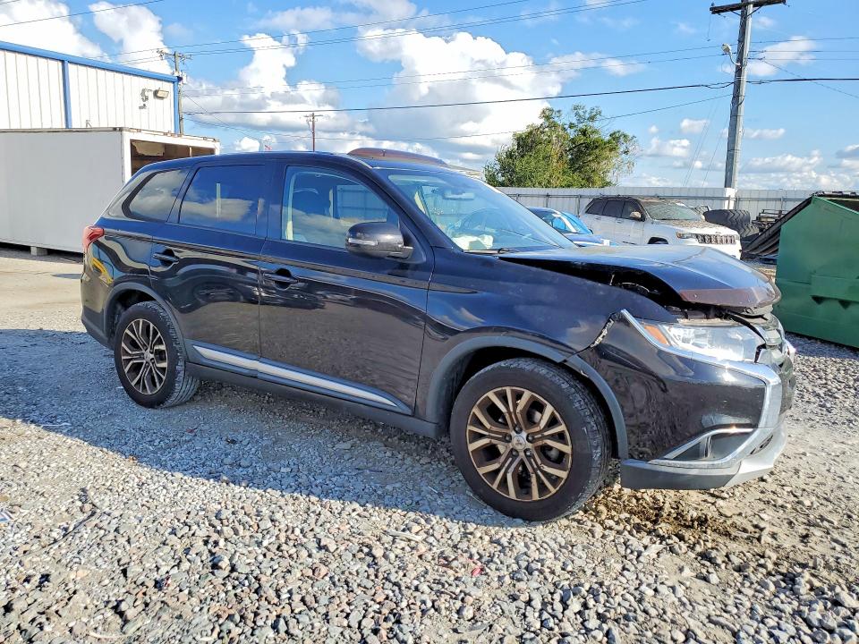 70365016 :رقم المزاد ، JA4AD3A38JZ069626 vin ، 2018 Mitsubishi Outlander مزاد بيع