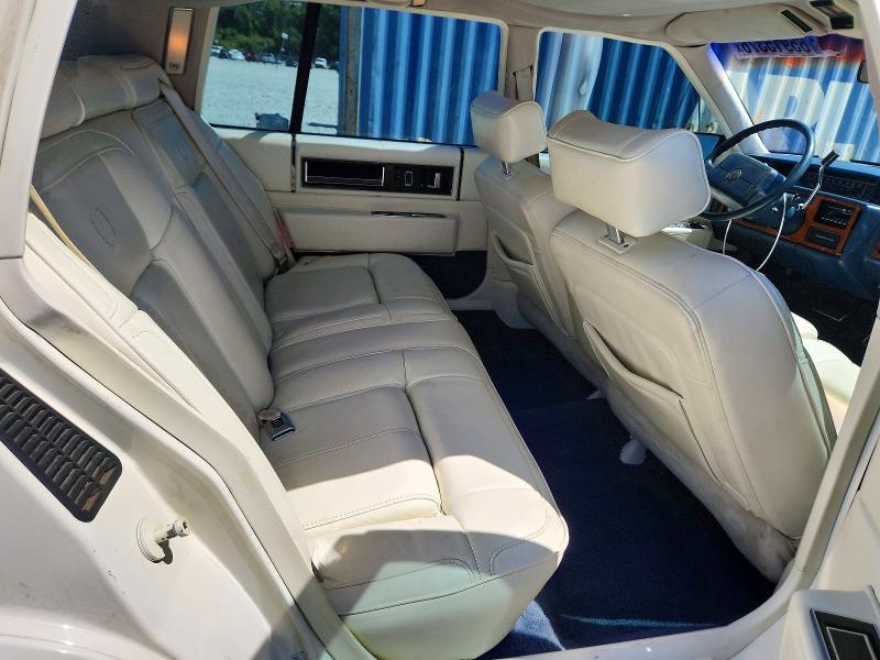 1990 Cadillac Deville მანქანა იყიდება აუქციონზე, vin: 1G6CD5335L4300766, აუქციონის ნომერი: 65915376