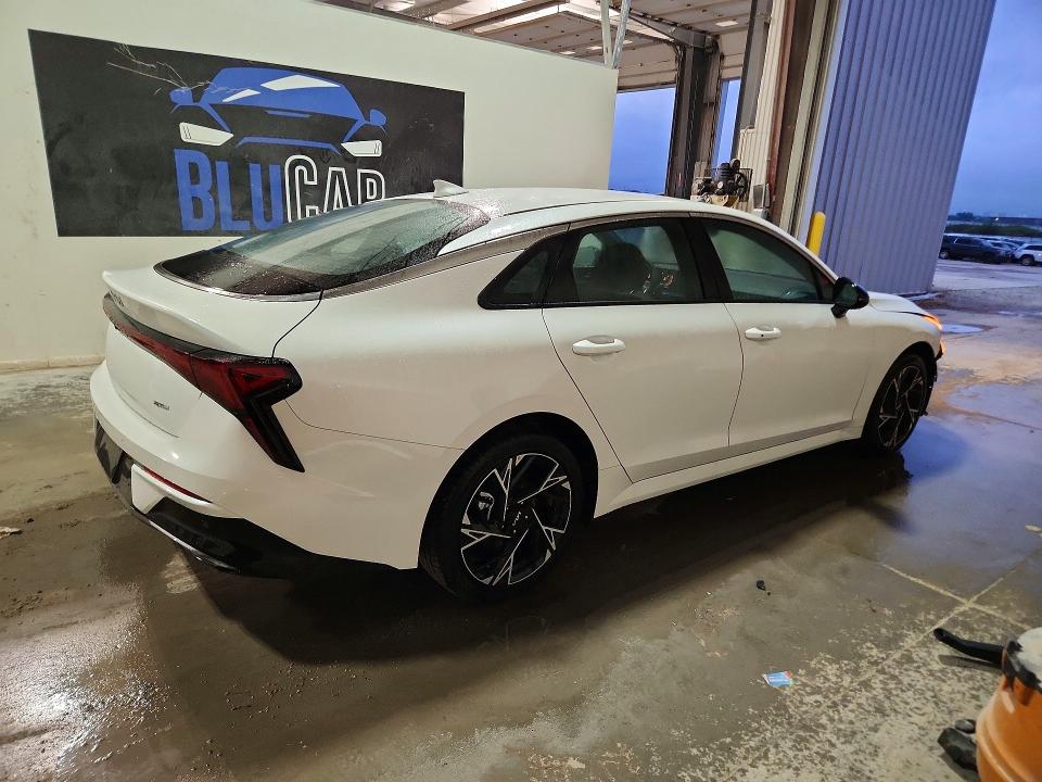 2027 Kia K5 მანქანა იყიდება აუქციონზე, vin: KNAG64J73V5529563, აუქციონის ნომერი: 70145796