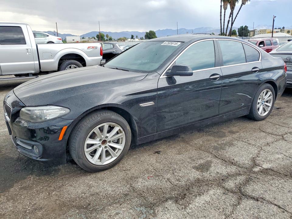 67505616 :رقم المزاد ، WBA5A5C56FD514084 vin ، 2015 Bmw 528 مزاد بيع