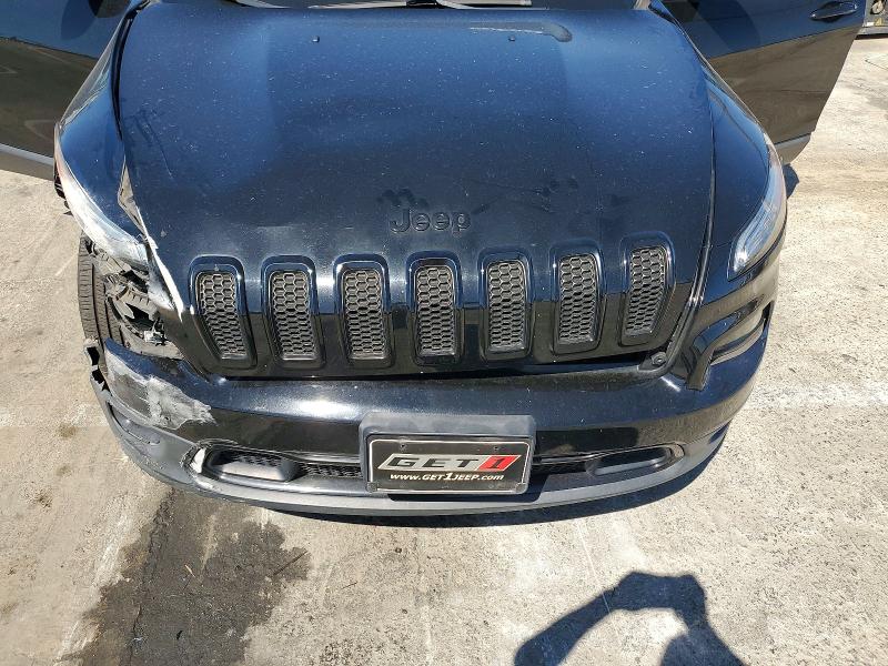 70119896 :رقم المزاد ، 1C4PJLCB9JD545201 vin ، 2018 Jeep Cherokee مزاد بيع