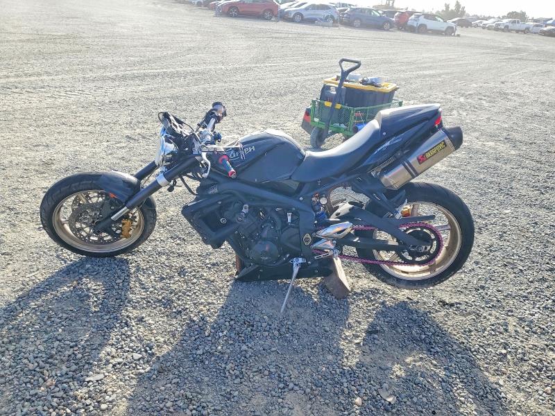 2011 Triumph Motorcycle Street Triple მანქანა იყიდება აუქციონზე, vin: SMTD02NE8BJ457963, აუქციონის ნომერი: 69435546