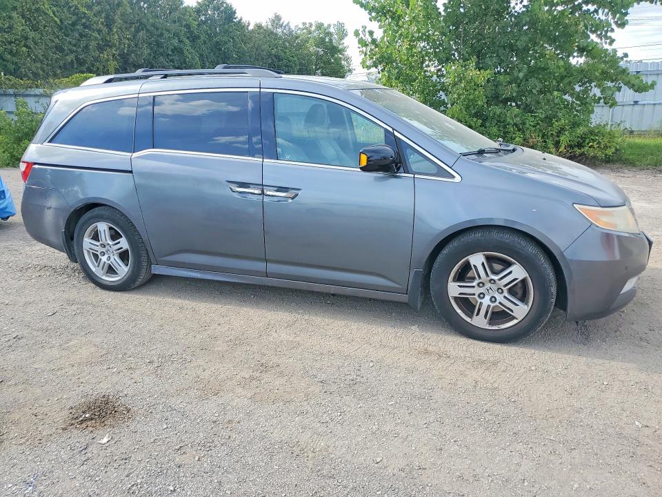 67799426 :رقم المزاد ، 5FNRL5H92BB507758 vin ، 2011 Honda Odyssey مزاد بيع