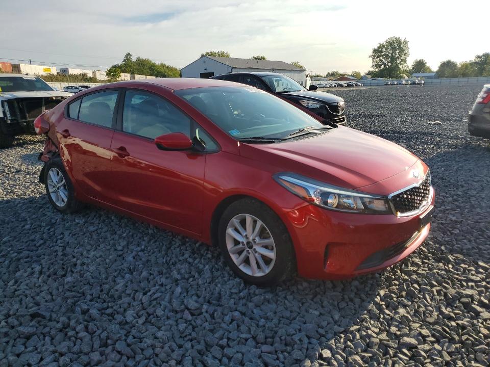 2017 Kia Forte მანქანა იყიდება აუქციონზე, vin: 3KPFL4A70HE152948, აუქციონის ნომერი: 68889056