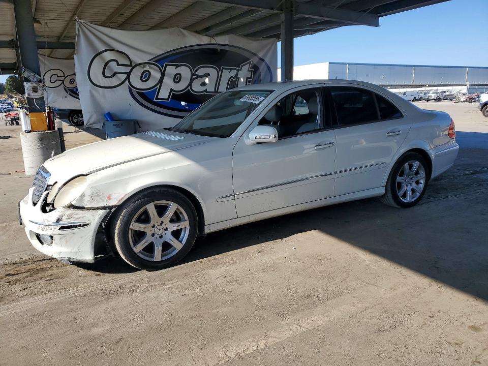 2007 Mercedes-benz E მანქანა იყიდება აუქციონზე, vin: WDBUF56X57B095475, აუქციონის ნომერი: 69888586