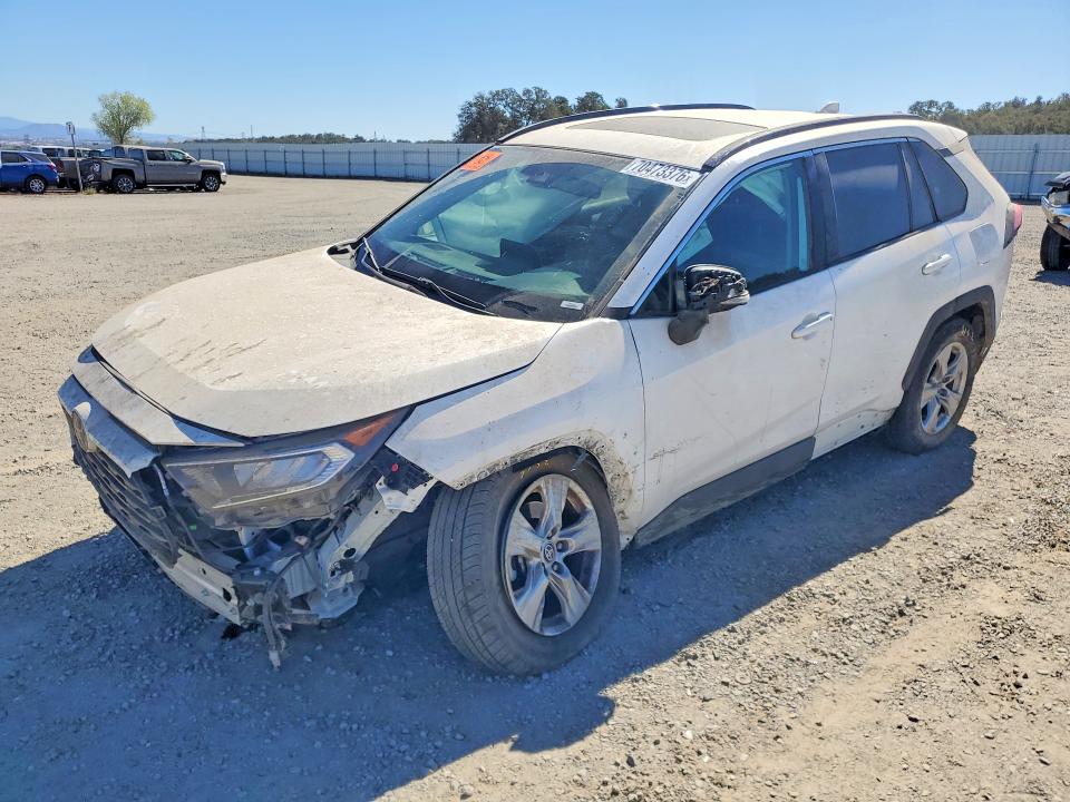 2021 Toyota Rav4 მანქანა იყიდება აუქციონზე, vin: 2T3P1RFV8MC246817, აუქციონის ნომერი: 70473376