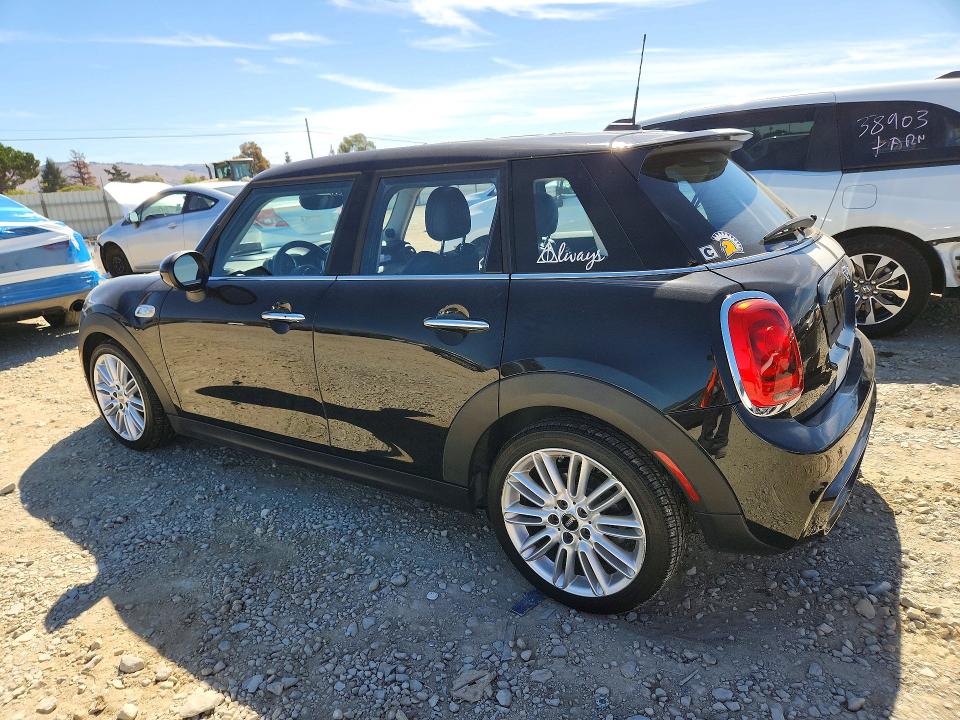 Продаж на аукціоні авто 2017 Mini Cooper, vin: WMWXU3C33H2F49492, номер лоту: 68181916