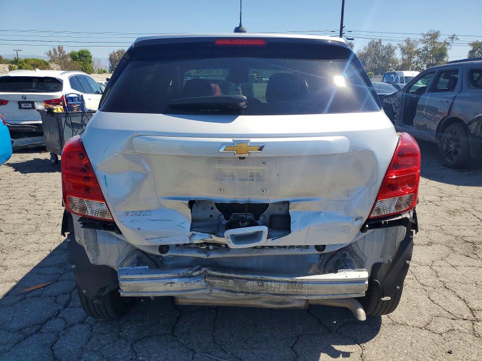 2022 Chevrolet Trax მანქანა იყიდება აუქციონზე, vin: KL7CJKSM5NB528020, აუქციონის ნომერი: 67936756