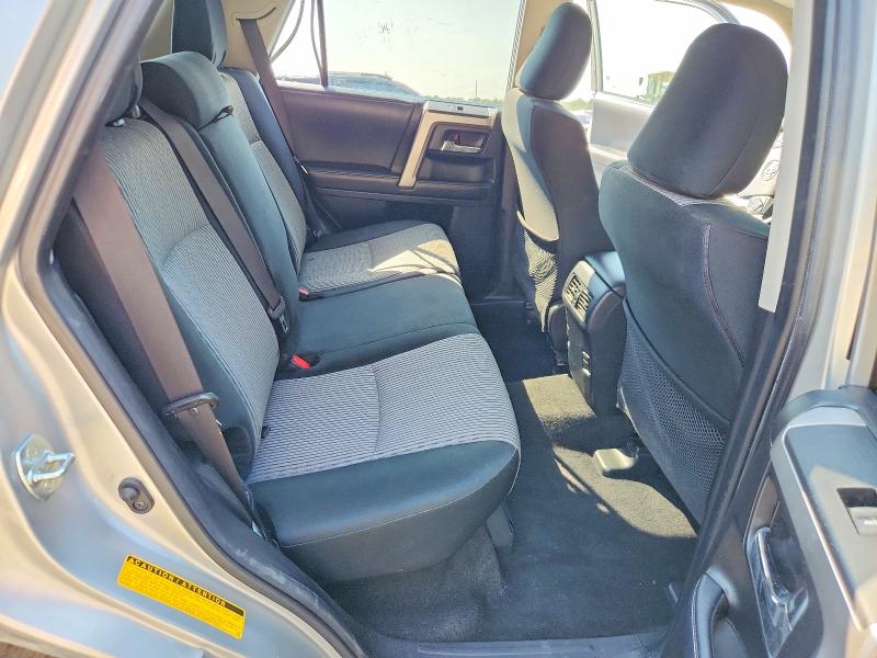 68977876 :رقم المزاد ، JTEZU5JR8K5195904 vin ، 2019 Toyota 4runner مزاد بيع