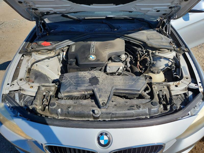 2013 Bmw 320 მანქანა იყიდება აუქციონზე, vin: WBA3B1C53DF461598, აუქციონის ნომერი: 67327456