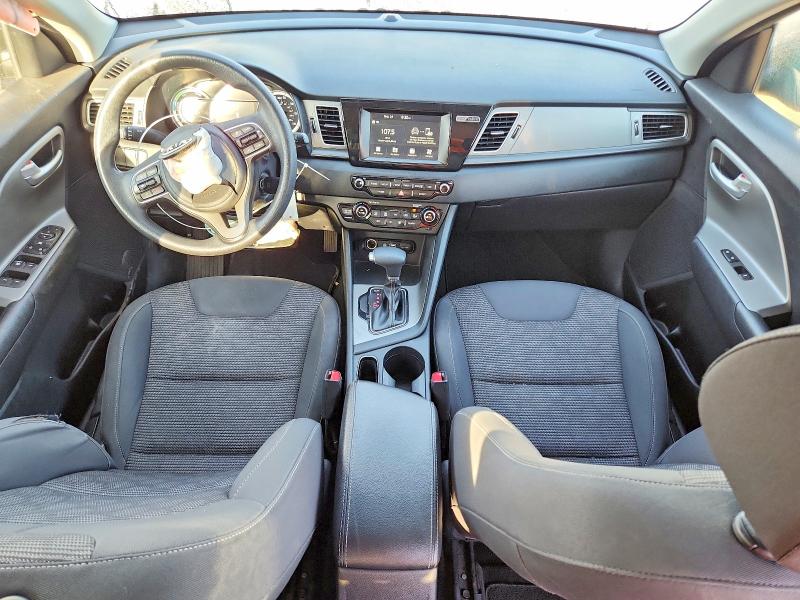 68272956 :رقم المزاد ، KNDCB3LC7H5050844 vin ، 2017 Kia Niro مزاد بيع