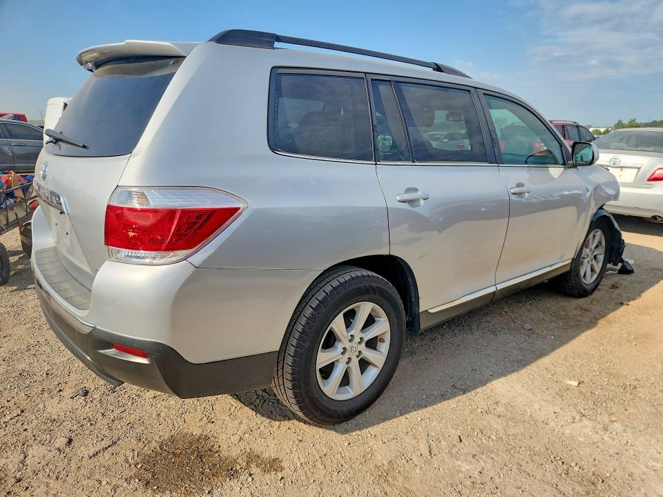 67407096 :رقم المزاد ، 5TDBK3EHXBS048804 vin ، 2011 Toyota Highlander مزاد بيع