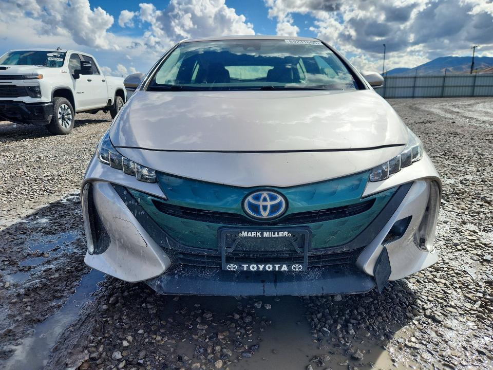 Продажа на аукционе авто 2017 Toyota Prius Prime, vin: JTDKARFP8H3021008, номер лота: 69231666