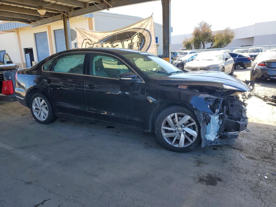 Продажа на аукционе авто 2018 Volkswagen Passat, vin: 1VWBA7A37JC025868, номер лота: 68695356