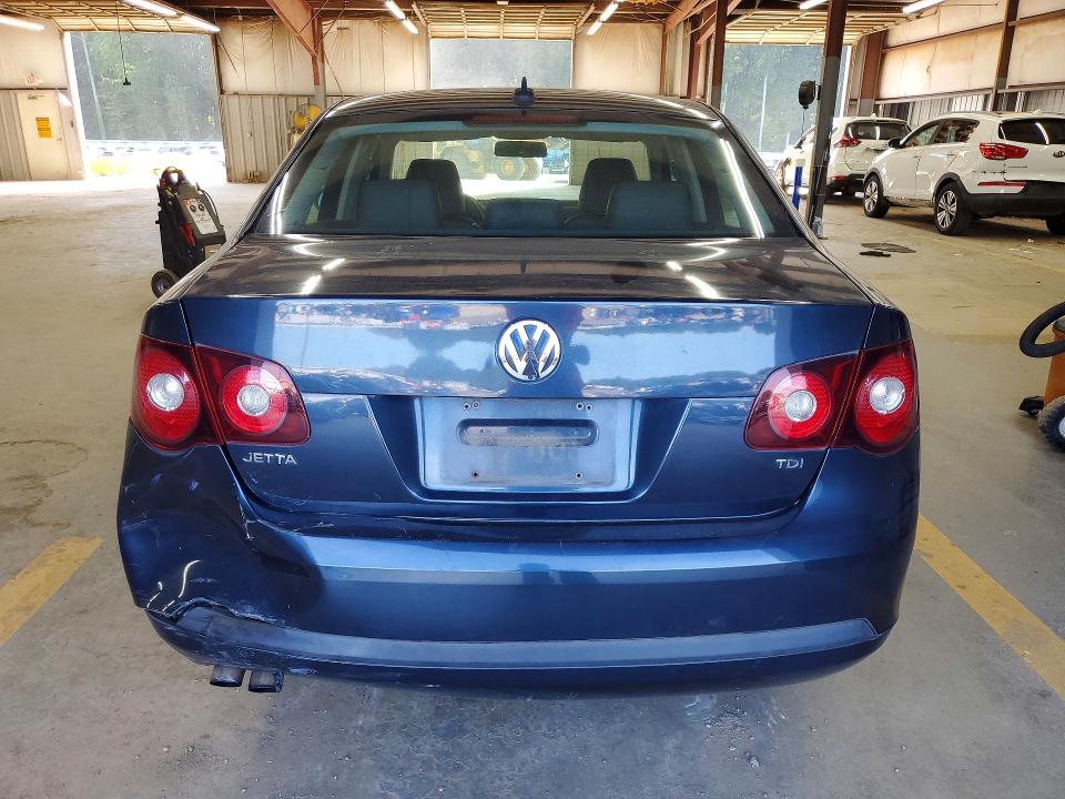 2010 Volkswagen Jetta მანქანა იყიდება აუქციონზე, vin: 3VWAL8AJ8AM130542, აუქციონის ნომერი: 68431846