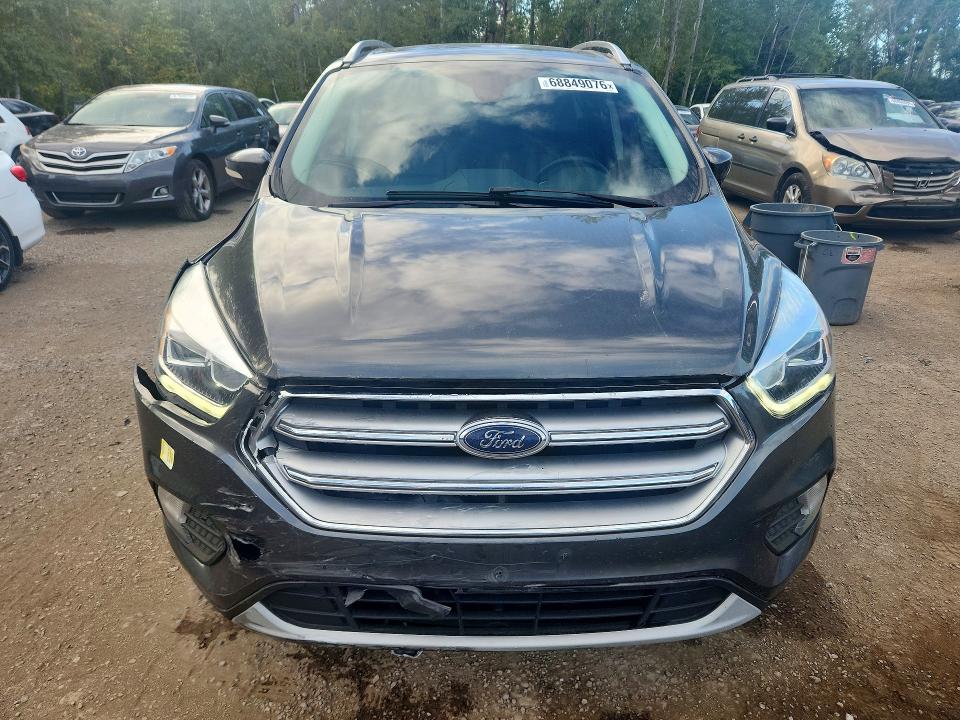 2017 Ford Escape მანქანა იყიდება აუქციონზე, vin: 1FMCU0J92HUB24267, აუქციონის ნომერი: 68849076