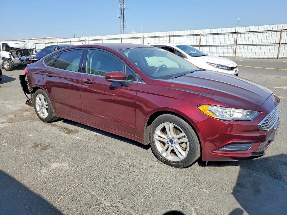 68443076 :رقم المزاد ، 3FA6P0HD6JR167998 vin ، 2018 Ford Fusion مزاد بيع