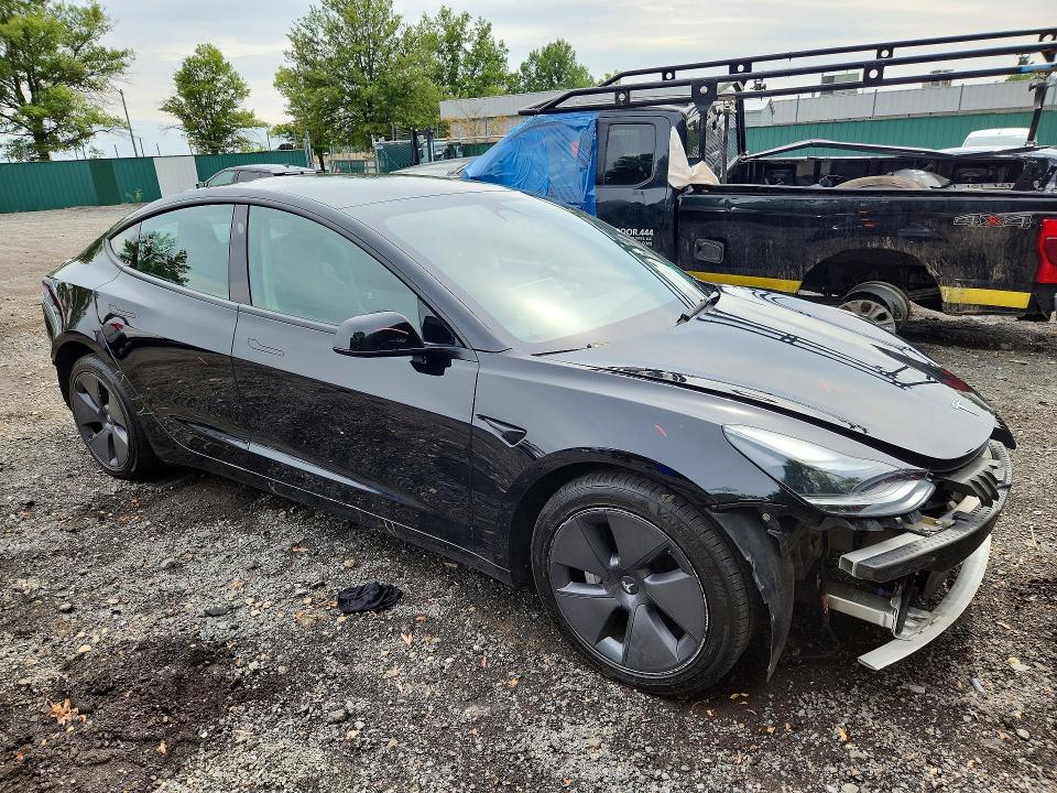 68281116 :رقم المزاد ، 5YJ3E1EA9NF370197 vin ، 2022 Tesla Model 3 مزاد بيع