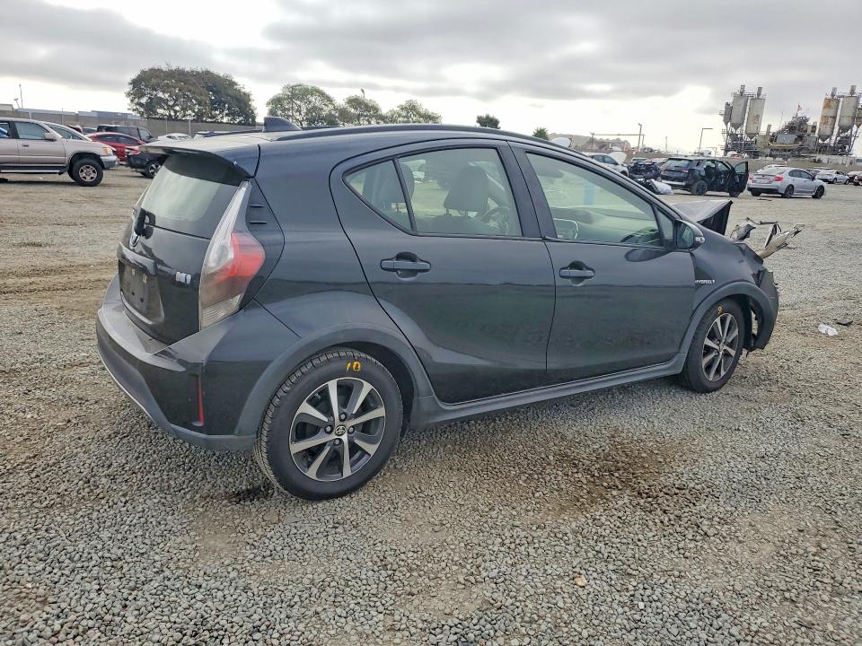 Продаж на аукціоні авто 2018 Toyota Prius C, vin: JTDKDTB34J1605141, номер лоту: 69202656