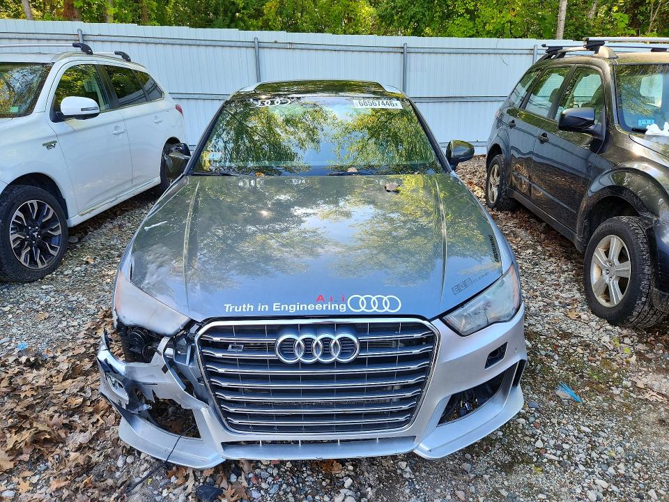 Продаж на аукціоні авто 2016 Audi S3, vin: WAUB1GFF5G1055250, номер лоту: 68567446