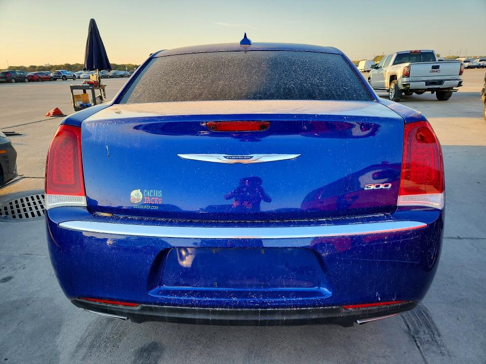 70191576 :رقم المزاد ، 2C3CCAAG5JH294101 vin ، 2018 Chrysler 300 مزاد بيع