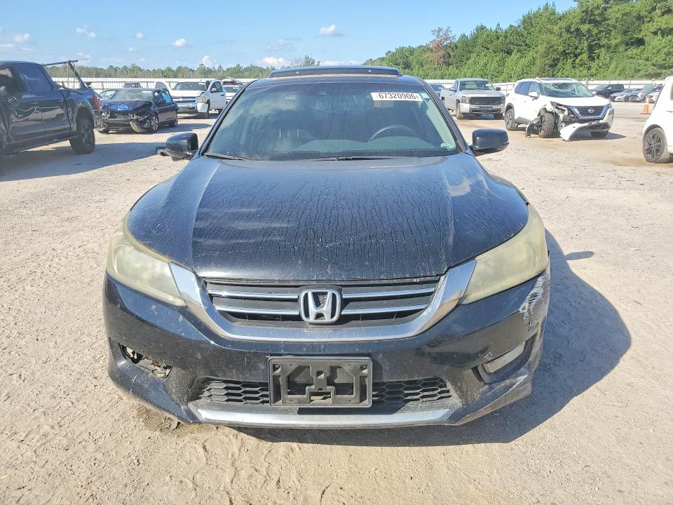 Auction sale of the 2013 Honda Accord, vin: 1HGCR2F86DA086007, lot number: 67320906