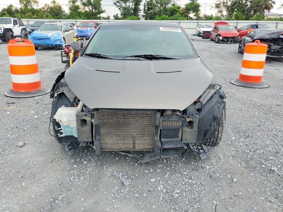 2013 Hyundai Veloster მანქანა იყიდება აუქციონზე, vin: KMHTC6AE4DU099823, აუქციონის ნომერი: 70328436